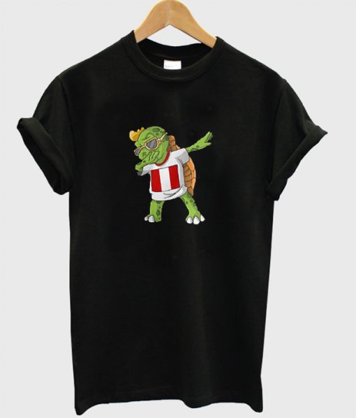 Peru Dabbing Turtle Unisex T-Shirt