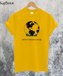 Earth Gadsden Flag Don't Tread on Me T-Shirt